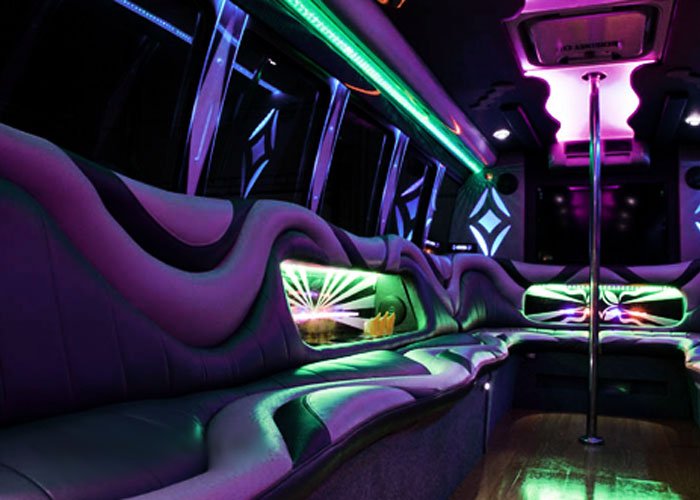 toronto limo bus